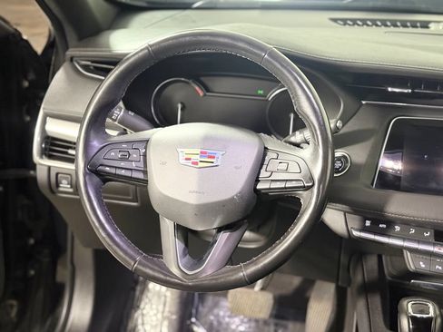Used 2019 Cadillac XT4 Premium Luxury AWD/4WD image 11
