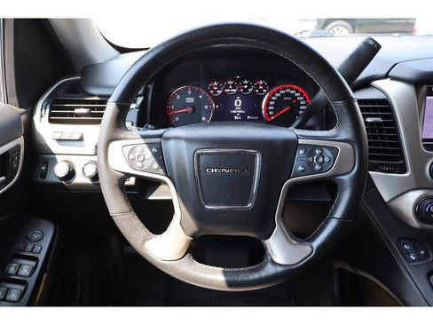 Used 2016 GMC Yukon Denali w/ Open Road Package AWD/4WD image 10