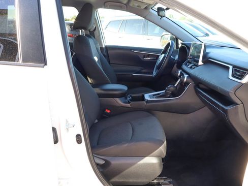 Used 2024 Toyota RAV4 XLE FWD image 22