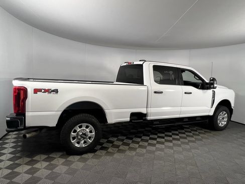 Used 2024 Ford F350 XLT w/ FX4 Off-Road Package image 6