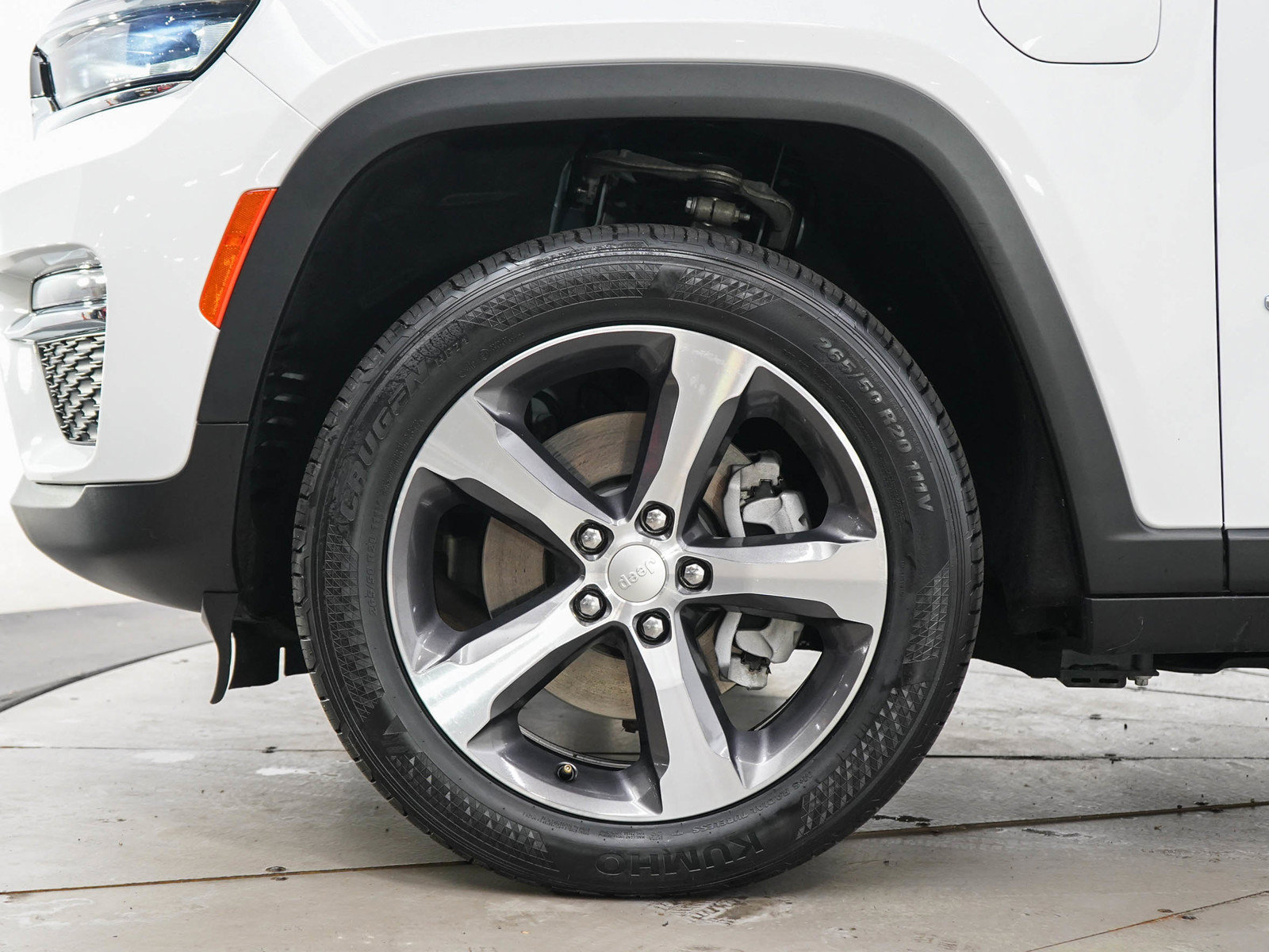 Used 2023 Jeep Grand Cherokee 4WD 4xe image 29