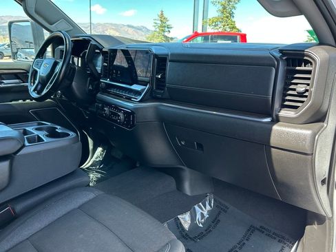 Used 2024 Chevrolet Silverado 2500 LT image 8