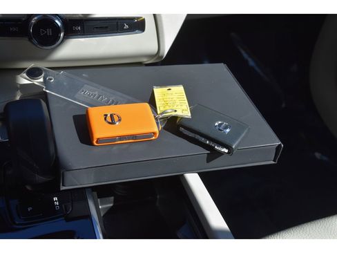 Used 2024 Volvo XC90 B5 Core w/ Protection Package Premier image 40