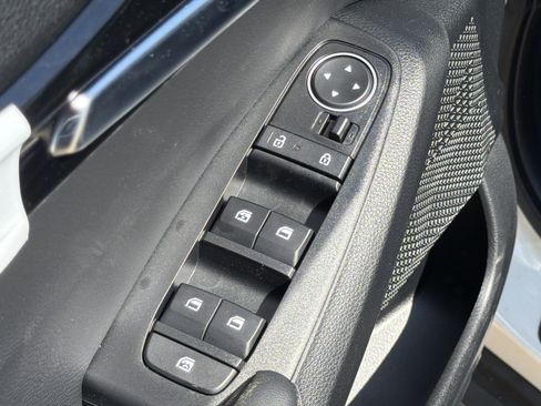 New 2026 Kia Seltos S FWD image 20