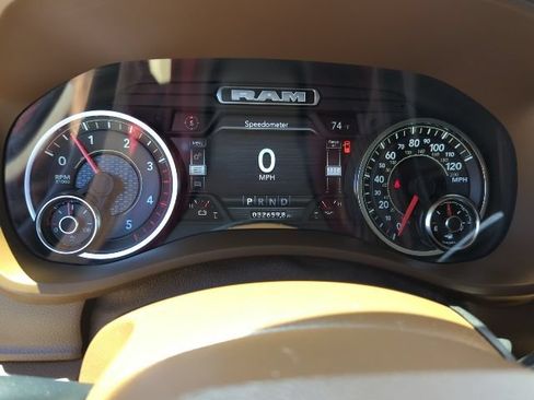 Used 2023 RAM 2500 Laramie AWD/4WD image 10