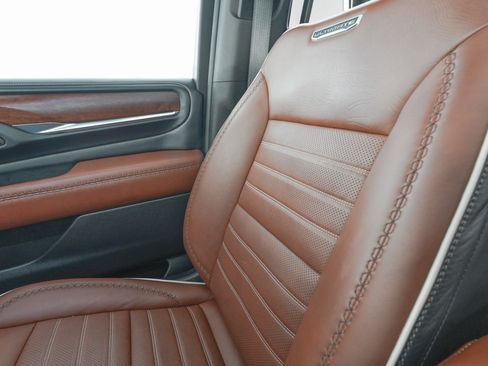 Used 2023 GMC Yukon XL Denali Ultimate w/ LPO, Floor Liner Package image 29