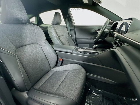 Used 2023 Toyota Crown XLE image 29