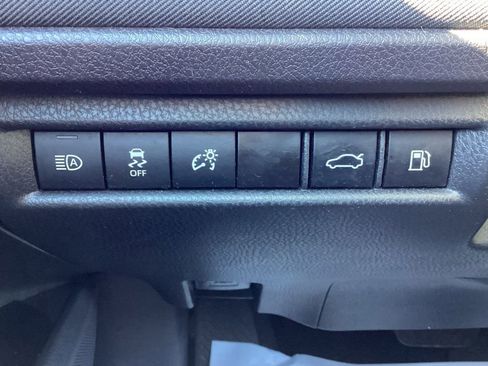 Used 2025 Toyota Camry LE image 21