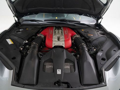 Used 2020 Ferrari 812 Superfast image 40