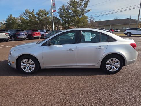 Used 2016 Chevrolet Cruze LS image 6