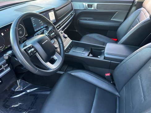 Used 2025 Hyundai Santa Fe Limited image 10