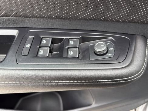 Certified 2025 Volkswagen Atlas SE AWD/4WD image 16