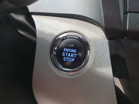 Used 2017 Toyota Sienna XLE Premium AWD/4WD image 18