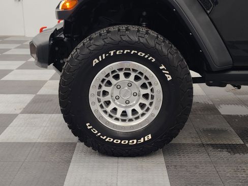 Used 2023 Jeep Gladiator Mojave image 15