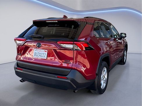 Used 2020 Toyota RAV4 XLE w/ XLE Grade Weather Package AWD/4WD image 6
