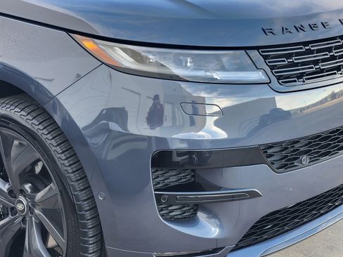 Used 2024 Land Rover Range Rover Sport Dynamic SE image 8