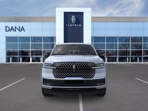 New 2025 Lincoln Navigator Reserve image 6