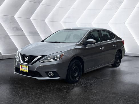 Used 2017 Nissan Sentra SR w/ Driver's Assist Package image 2