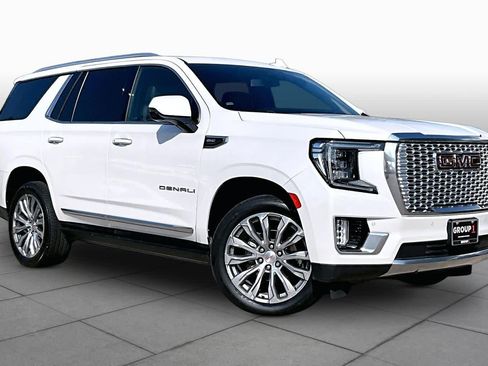 Used 2022 GMC Yukon Denali w/ Max Trailering Package AWD/4WD image 3