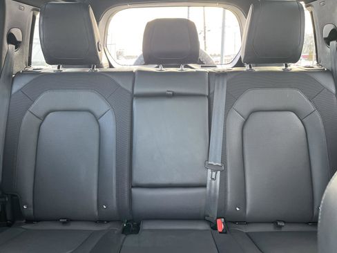 Used 2023 Land Rover Defender 110 X-Dynamic SE image 21