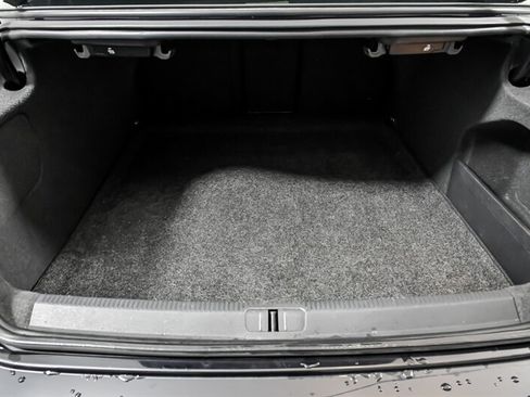 Used 2013 Volkswagen CC R-Line FWD image 11