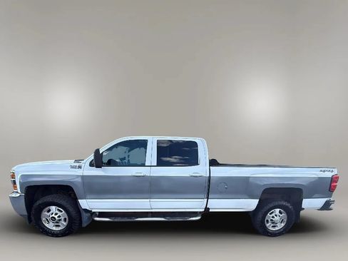 Used 2016 Chevrolet Silverado 2500 LT AWD/4WD image 2