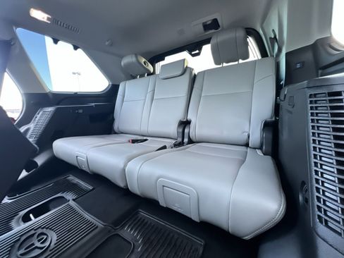 Used 2024 Toyota Sequoia Limited image 25