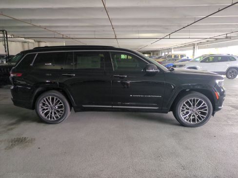 New 2025 Jeep Grand Cherokee L Summit image 4