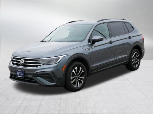 Certified 2022 Volkswagen Tiguan S image 3