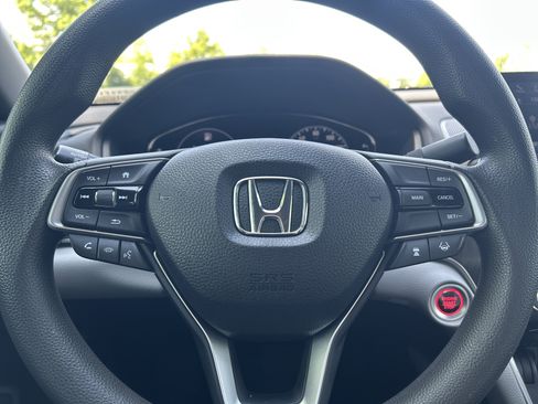 Used 2018 Honda Accord EX image 22