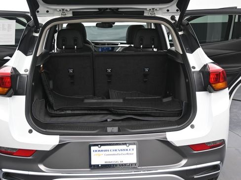 Certified 2023 Buick Encore GX Essence w/ Experience Buick Package FWD image 11