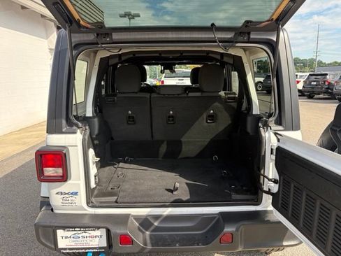 Used 2024 Jeep Wrangler Unlimited w/ Convenience Group AWD/4WD image 33