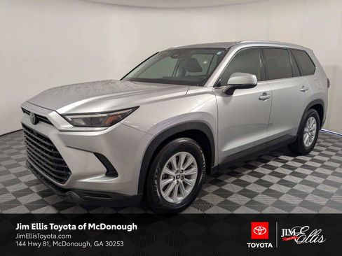 Used 2024 Toyota Grand Highlander FWD image 1