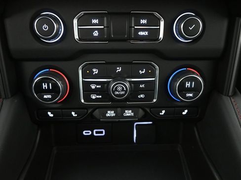 Used 2024 Chevrolet Tahoe RST w/ RST Performance Edition image 30