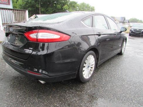 Used 2016 Ford Fusion SE FWD image 8