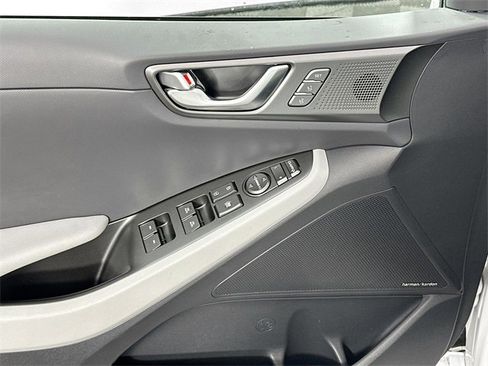 Used 2022 Hyundai Ioniq Limited image 26
