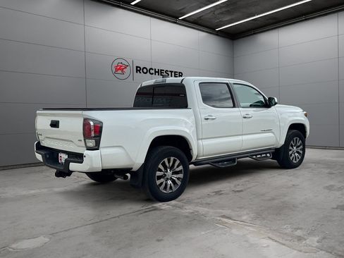 Certified 2022 Toyota Tacoma Limited AWD/4WD image 5