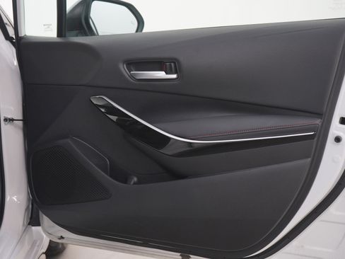 Used 2023 Toyota Corolla XSE image 9