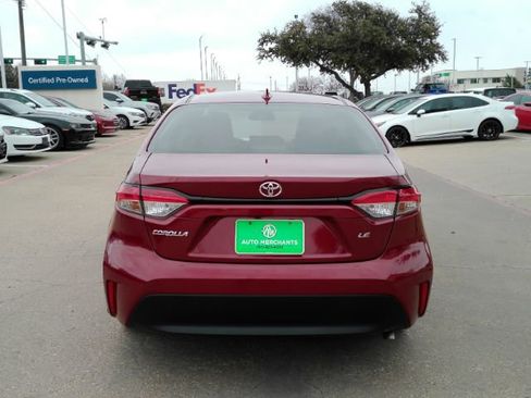 Used 2024 Toyota Corolla LE image 7
