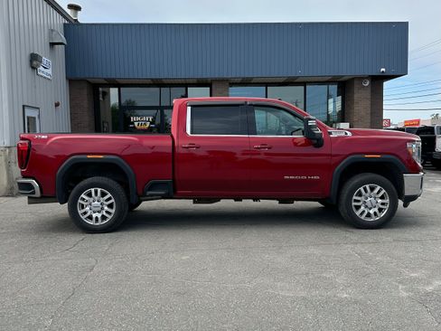 Used 2023 GMC Sierra 3500 SLE w/ SLE Value Package AWD/4WD image 2