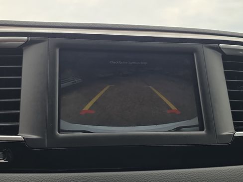 Used 2024 Chrysler Voyager LX FWD image 30