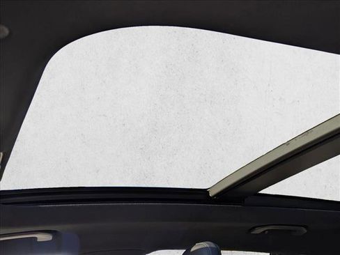 Used 2026 Mercedes-Benz GLC 300 4MATIC image 15