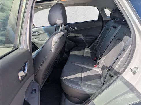Used 2022 Hyundai Kona Limited FWD image 17