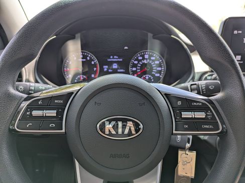 Certified 2021 Kia Forte LXS FWD image 20
