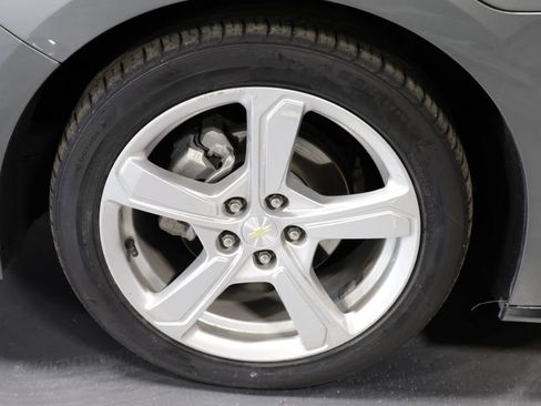 Used 2017 Chevrolet Volt LT w/ Comfort Package FWD image 30