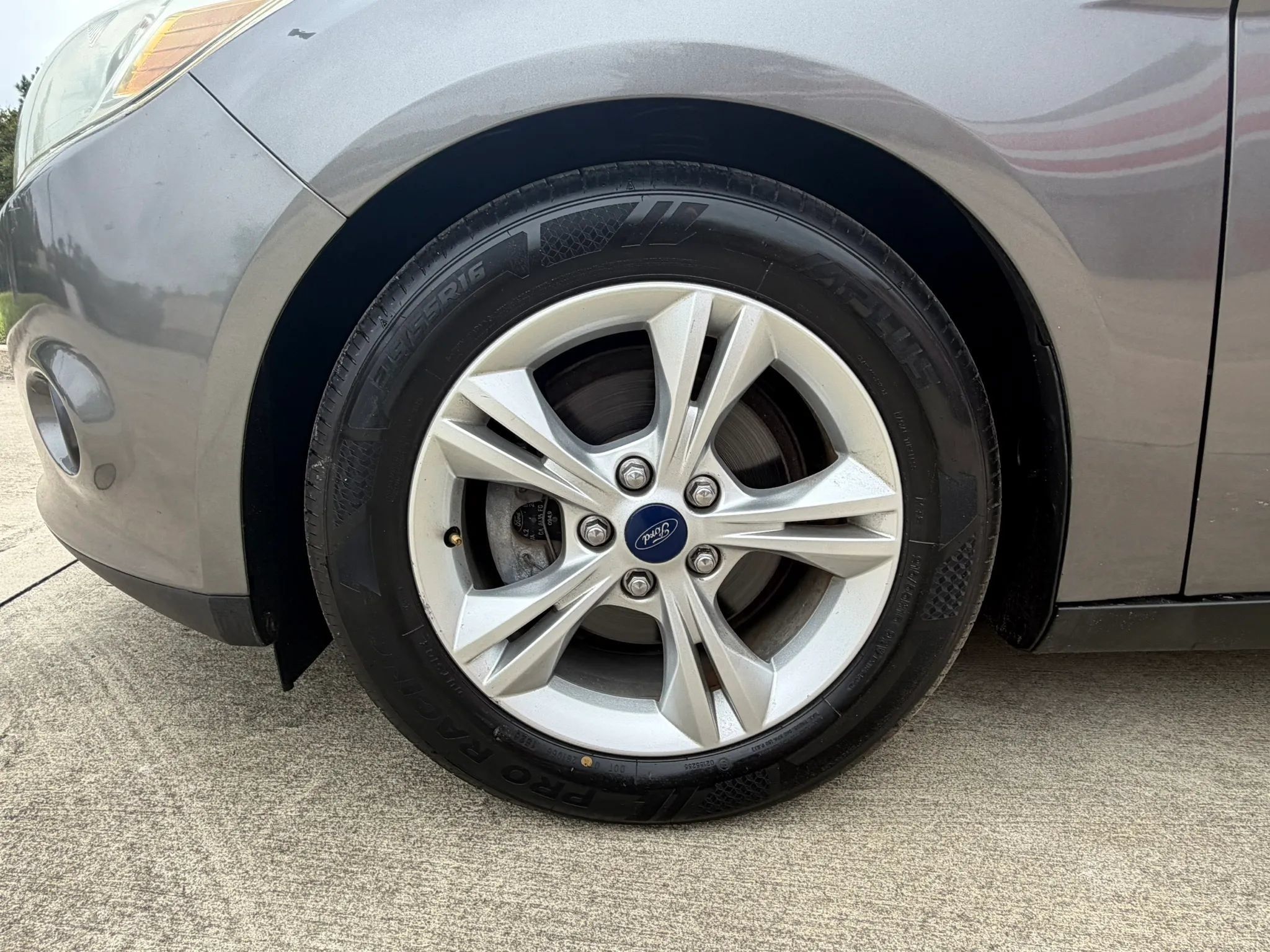 Used 2014 Ford Focus SE FWD image 35