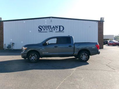 Used 2022 Nissan Titan SV