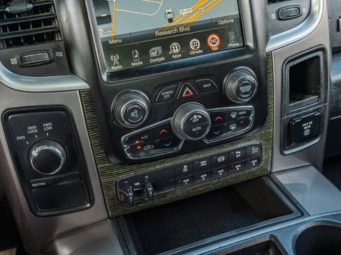 Used 2015 RAM 2500 Limited AWD/4WD image 29