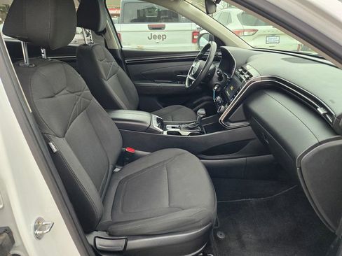 Used 2022 Hyundai Tucson SE image 8