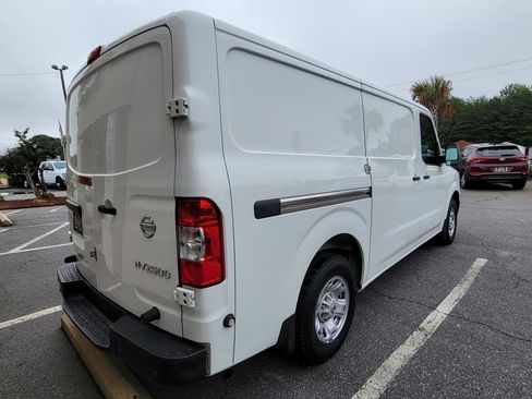 Used 2020 Nissan NV 2500 SV w/ Navigation Package RWD image 11
